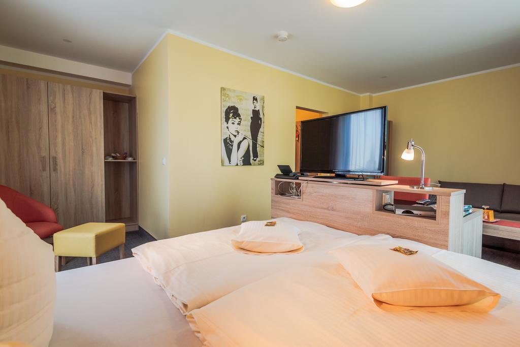 Hotel Kasserolle 지그부르크 객실 사진